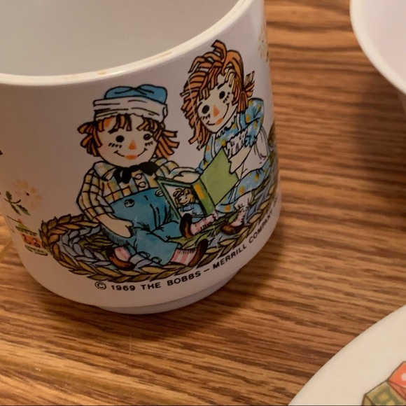 Vintage 1969 Oneida Raggedy Ann & Andy Children’s Dinnerware Set - Picture 6 of 11
